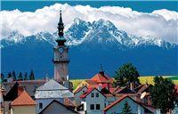Kežmarok, mesto so 17 500 obyvateľmi, leží na severe územia Slovenskej republiky v malebnom prostredí Spiša pod veľhorami Vysoké Tatry v nadmorskej výške 626 m.