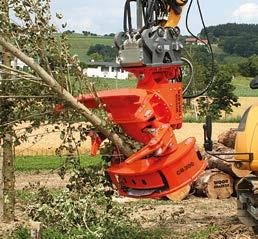 Úchopné zařízení/střihací mechanismus Střihací hlavice Woodcracker CL 190 potažmo CB 150 byla vyvynuta speciálně pro těžbu slabého dřeva do průměru 22 cm.