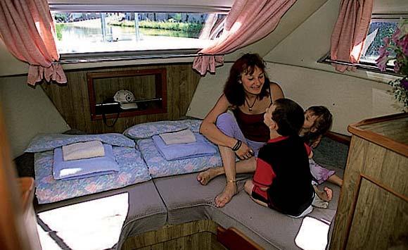 Možná geniální šetření místem v kuchyni Znám kuchyně, které jsou prostornější a mají větší odkládací prostory, skřínky a regálky.