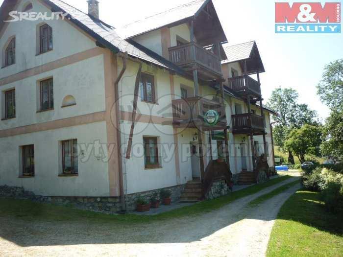 Cena dle kupní smlouvy z 12/2013: 4,000.000,- Kč (cca 10.400,- Kč/m 2 ) Vyhodnocení: Oceňovaná nemovitost je v obdobně atraktivní lokalitě.