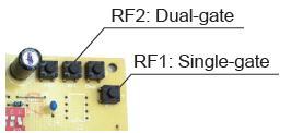 2- Po 3 sekundách LED1 zhasne. 3- Uvolněte tlačítko. 4- V průběhu následujících 10 sekund stiskněte tlačítko RF2: dvě křídla RF1: jedno křídlo 1 až 4 na dálkovém ovládání pro ovládání brány.