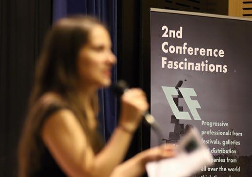 Bohatý doprovodný program zahrnoval sérii koncertů, divadelních představení, autorských čtení, rozhlasové dokumenty a výstavy.
