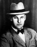 2. VZNIK A VÝVOJ SAMBO Za zakladatele systému sambo je povaţován Vasilij Sergejevič Oščepkov (1892-1937). V.Oščepkov se narodil na Sachalinu, který po prohrané rusko-japonské válce v roce 1905 připadl Japonsku.