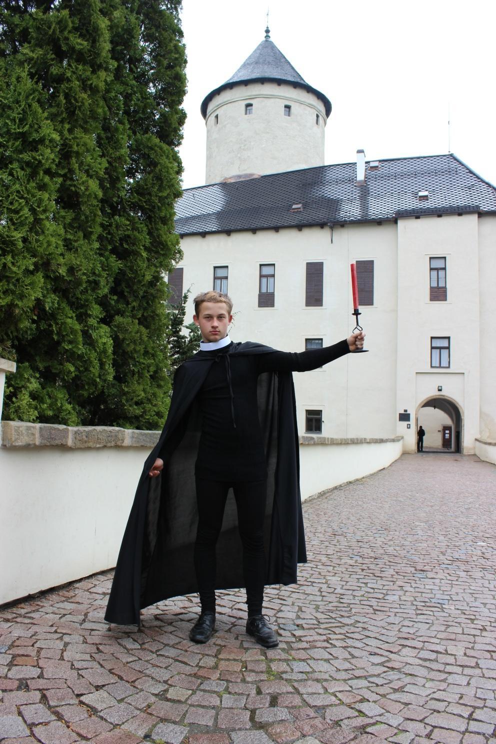 8. Ať jde
