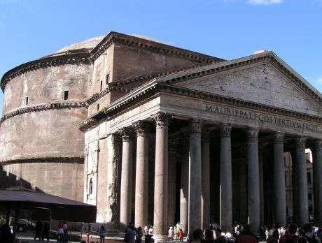 Římský beton klenba Pantheonu, 27 př.n.l., rozpětí klenby 44,0 m Římané ovšem svému betonu říkali concretum či opus emplekton nebo také opus caementicum.