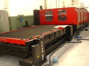 CNC laserový stroj max. řezná plocha 7500 2500 mm max.