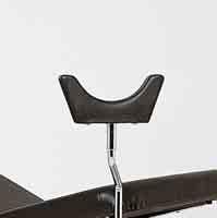 Top is upholstered and covered with washable plastic material flame retardent. Complete with S.S. steel bowl ø 32 cm. DIMENSIONS: 180x55x80 H cm. Knock down construction. 02.359.00 knee crutch es 02.
