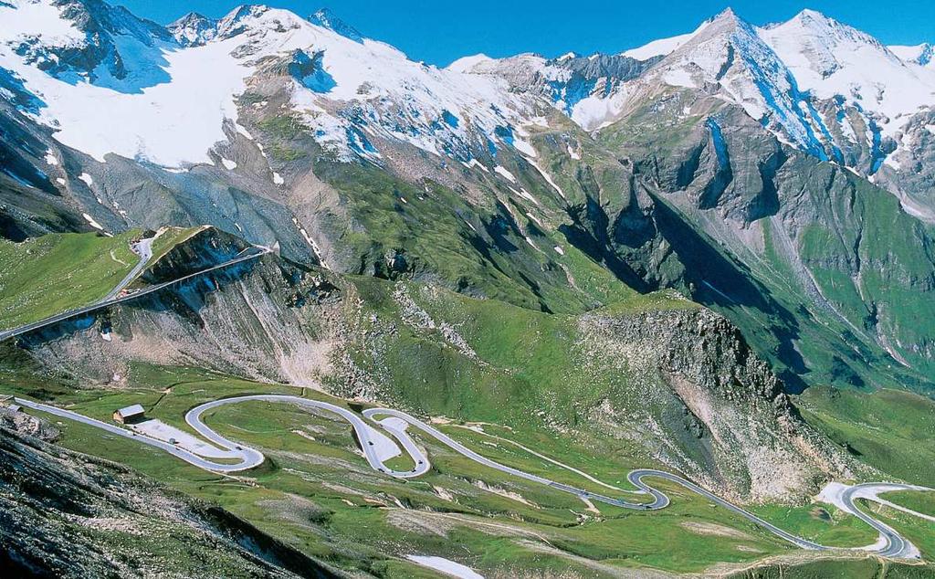 Vstup bez karty: 22,50 Vstup bez karty děti: 13,50 (ukázka cvičených dravců + jízda lanovkou) Grossglockner Hochalpenstrasse Nejznámější rakouská vysokohorská silnice Grossglockner