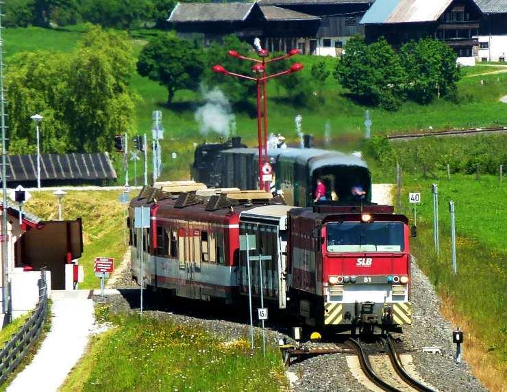 Lanovka Dorfbahn Königsleitn Lanovkou vyjedete až do výšky 2.200 m n.m., kde začíná turistická stezka Jodelwanderweg.