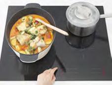 Funkce pauza a okamžité opětovné zahájení vaření. Snadno se čistí skvrny od jídla nebo tekutin se nepřichytí k povrchu.