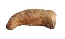 cm, šířka 2,9 cm; výška 3,8 cm, šířka 1,6 cm). Figurky musely být ještě ve vlhkém stavu zmáčknuty či přitisknuty na rovnou podložku. Výzkum K. Absolon.