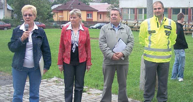 Ani ostatné súťažiace nevyšli naprázdno, Organizátori súťaže: A. Capová, predsedníčka ÚŽS, D. Babincová, predsedníčka Klubu zamestnaných žien, M.