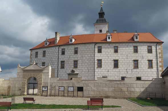 Výlet č.9 Exkluzivní výhody a bonusy pro vás Starý zámek v Jevišovicích.