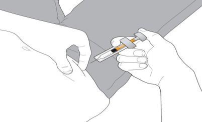 POZN.: Jestliže přebytečný lék před aplikací injekce nevytlačíte, bezpečnostní zařízení na konci injekce nebude aktivováno.
