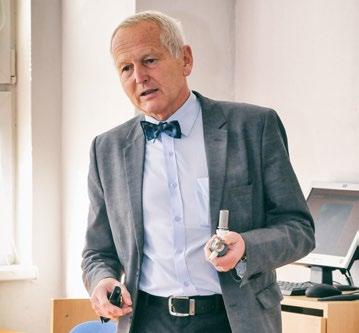 velikostí do 1 MB (jedná se o požadavek mezinárodních organizátorů). 5 Ke každé fotografii je třeba připojit jméno autora, jeho členské číslo a název snímku.