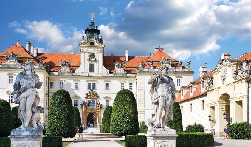 sanace vlhkého zdiva a historických objektů Česká republika je stát s bohatou historií. Proto je na našem území velmi mnoho památek, jež nám neustále připomínají naši bohatou kulturní minulost.