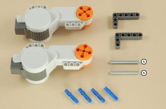 MOBILNÍ ROBOT III ZÁVODNÍ AUTO V minulých hodinách jsme si zopakovali spoustu informací o uživatelském rozhraní LEGO Mindstorms NXT 2.0 a následně své znalosti ověřili v pracovních listech.