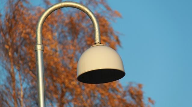 Živosrebrove svetilke so bile, skladno z evropskimi direktivami, odstranjene. Nameščena LED tehnologija dosega znatne prihranke energije.