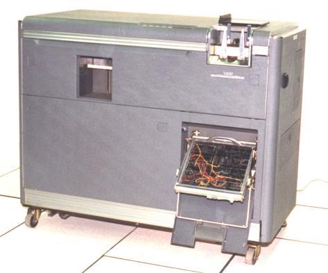 Svýrobou univerzálnych počítačov začala aj IBM - IBM-602, neskôr