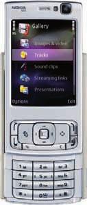 NOKIA katalog mobilů Nokia N95 Nokia N95 je dalším telefonem z řady Nseries, kterou pohání otevřený operační systém Symbian S60 3rd Edition.