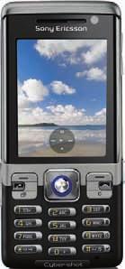 SONY ERICSSON katalog mobilů Sony Ericsson C702 Sony Ericsson C702 je model určený na fotografování do přírody. Vděčí za to své zvýšené odolnosti vůči vodě, prachu a nečistotám.