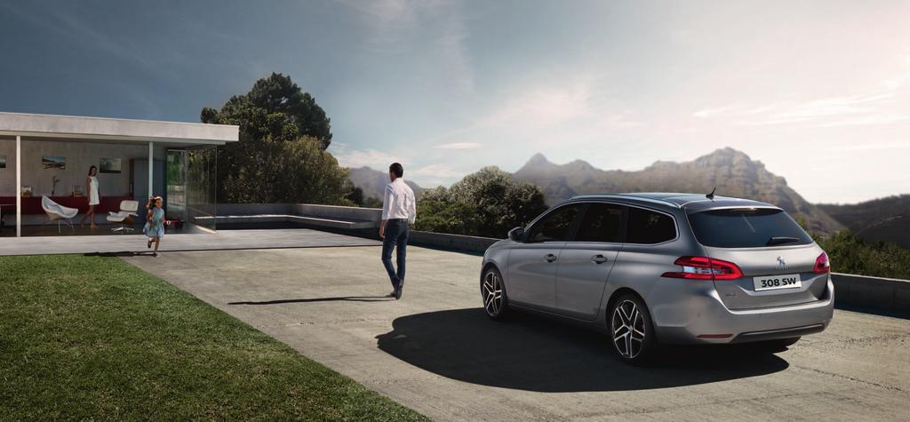 UŠĽACHTILÁ ELEGANCIA PEUGEOT 308 SW je veľké kombi s nízkym profilom, ušľachtilé a športové.