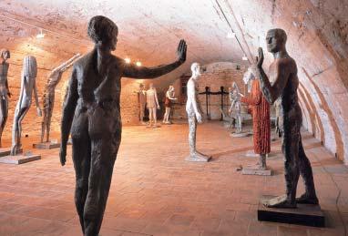 Visitors of the Smetana's Litomyšl Festival may benefit from reduced entrance fees for guided tours of the Castle.