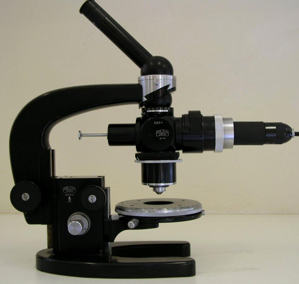 Lug Zeiss Jena Mikroskop pro práci v dopadajícím světle speciální konstrukce objektivu, který