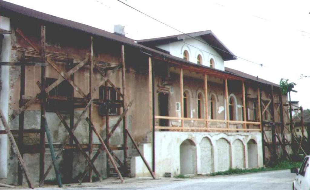 84/00 V roce 1953, kdy mnoho rolníků v obci přistoupilo do JZD, toto učinil i František Něbroj. Prakticky po celé dvacáté století vlastnila budovu čp. 25 rodina Něbrojova.