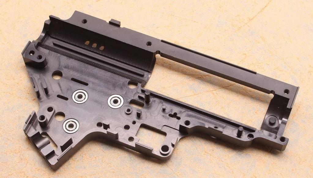 5. Instalace jednotky PSJ-M2! Instalaci PSJ-M2 vždy svěřte odborníkům na AEG zbraně! K instalaci je potřeba dobrá znalost AEG zbraní.