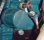 přístupný šroubovací filtr motorového oleje