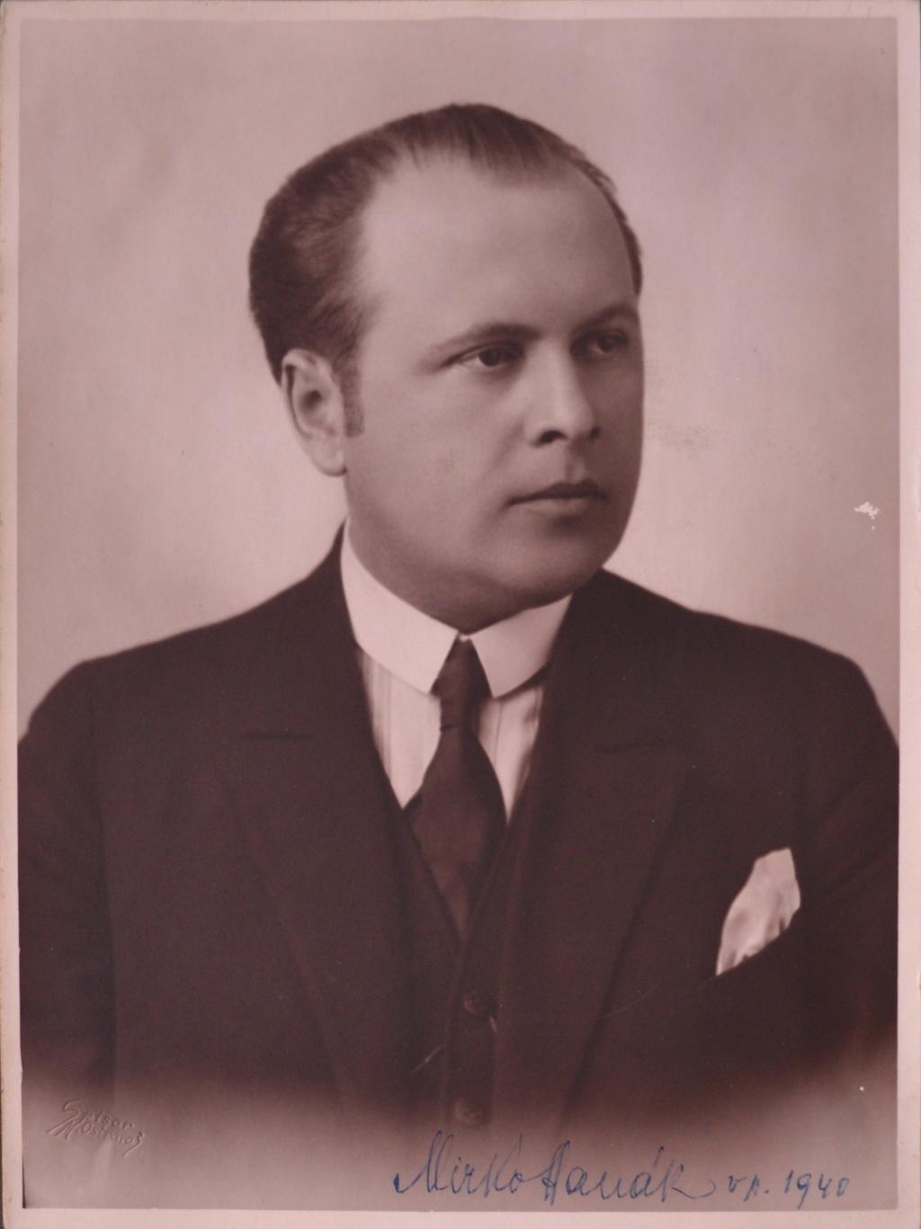 Obrázek D Mirko Hanák na civilní fotografii v roce 1940.