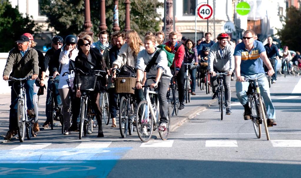 URBANCYCLERS Nová generace inteligentních nástrojů pro podporu městské cyklodopravy Co to je? Sada chytrých aplikací podporující využití kola jako dopravního prostředku.