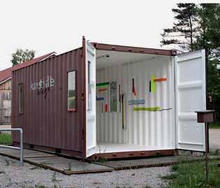 Kunstverein Pertolzhofen e.v. Geschäftstelle: Heiko Herrmann Dorfstraße 19A 92545 Pertolzhofen T. 0 96 75 /15 52 E-Mail: kunst@heiko-herrmann.org www.kunstverein-pertolzhofen.