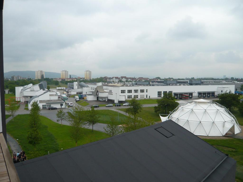 Návštěvnické centrum Vitra, Weil