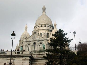 63-a KONGRESO DE IKUE EN PARIZO PROKSIMIĜAS Baziliko de Sankta Koro en Parizo-Montmartre Gravaj atentigoj Ni ĝojas, ke al la kongreso aliĝis jam dudeko da IKUE-anoj (statistiko komence de januaro)