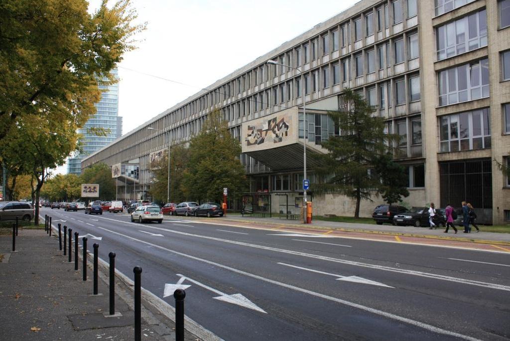 Telefónny zoznam Na základe podkladov kolegov spracovali: doc.