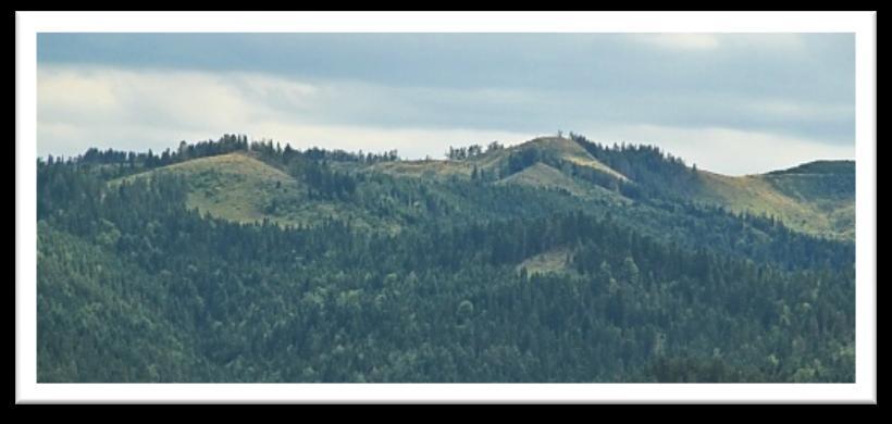 slovenských a poľských pohorí. Nevýhodou je permanentný vietor, takže vrch nedostal meno len tak pre nič za nič.
