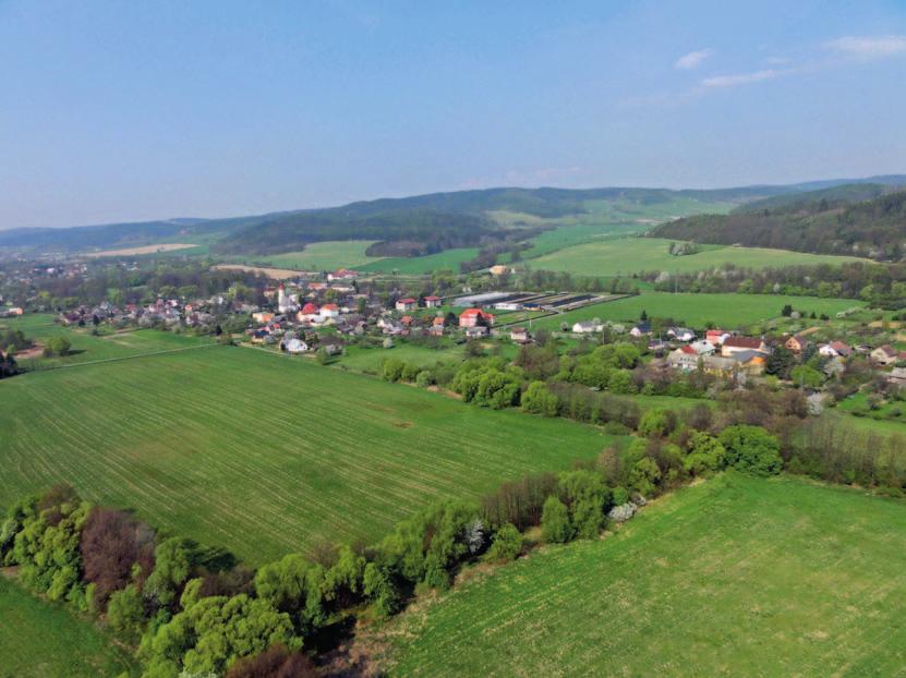 Milotice nad Opavou Brantice Zátor Obec Zátor leží v úzkém údolí a obklopují ji lesy a kopce.