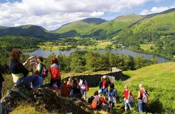 Skotsko - Edinburgh, Trossachs, Falkirk Wheel, Fort William, ostrov Skye, Londýn Vzhůru za Lochnesskou příšerou a skotskými reky. 1. den V podvečer odjezd z ČR, tranzit SRN, Nizozemí 2.