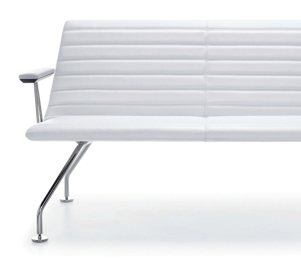 SofaS Sofy pohovky Mody EN The light steel construction emphasizes the furniture s dynamic nature.