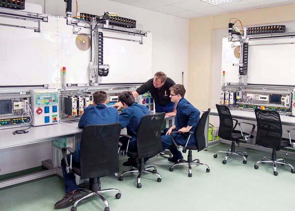 listopad 2015 Rozhovor bní a dřevozpracující řemeslo dobrou adresou provozní dílny i laboratoře včetně svářečské školy.