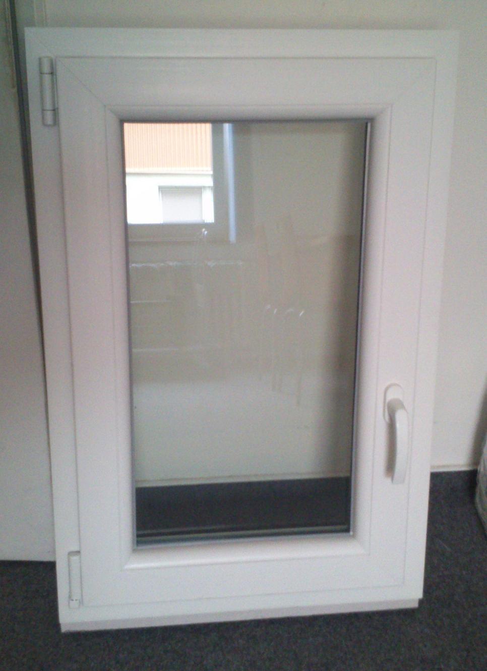 01 - Jednokřídlé plastové okno PVC okno otvíravé levé, sklápěcí