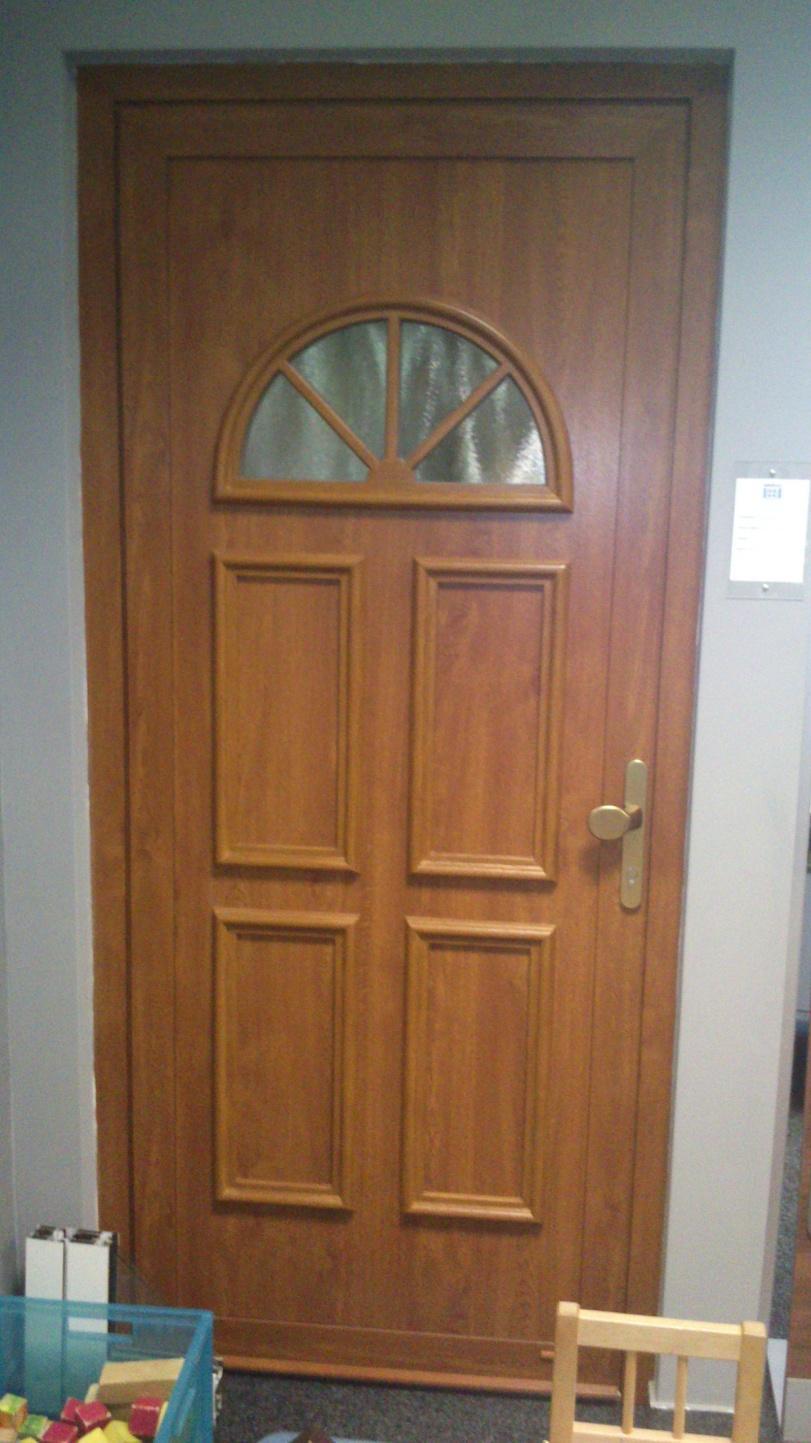 42 Vchodové hliníkové dveře hliníkové vchodové dveře otvíravé dovnitř pravé rozměr: 988 x 2180 mm