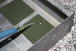 charakteristik vybraných vnitřních povrchů budov a dalších adsorpčních materiálů.