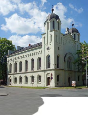 Vstupné: 20 Kč dospělí; 10 Kč děti, studenti, senioři WIEŻA RATUSZA 1 Adres: Hlavní náměstí 1 (Rynek Główny) Krnov; GPS: 50.0896839N, 17.7036269E Zwiedzanie z przewodnikiem odbywa się w okresie od 15.