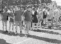 Svět tisku 7 8/2005 11 Stalo se u nás Volejbalový turnaj firmy Pískot Druhý červnový víkend bývá každoročně u společnosti Pískot a dalších spřátelených firem věnován sportu.
