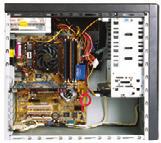 Ten je ale i při vysokých otáčkách velice neúčinný, Athlon 64 pod ním se v zátěži dostane až na 49 C (TCaseMax má tento model 53 ºC).