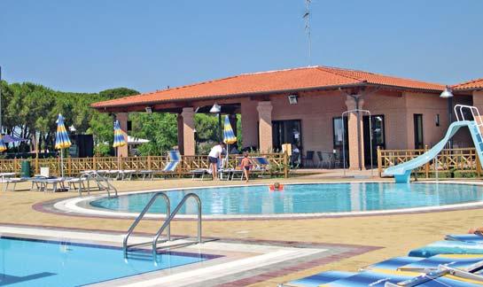 090 FOLLONICA VILLAGGIO GIRASOLE 3 DETI DO 7 ROKOV ZDARMA / PRI I / ANIMÁCIE / WI-FI / BEZBARIEROVÝ / 2+2 Rekreačný komplex sa nachádza v oblasti Prato Ranieri, ktorá je charakteristická vodnými