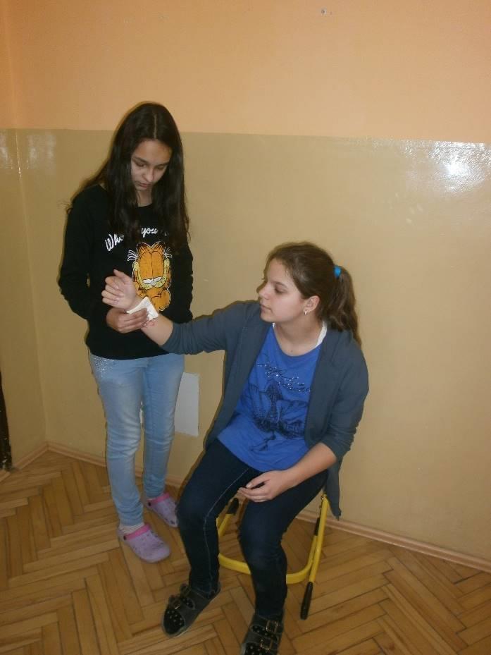 MASÍVNOM KRVÁCANÍ 1.